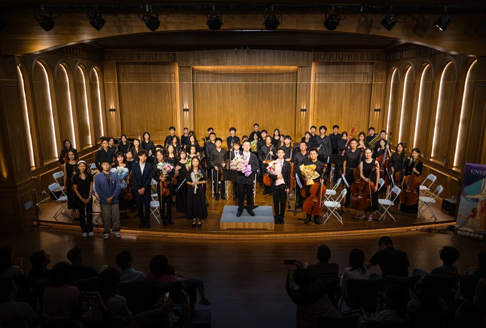Orchestra, photograph 2 of 13